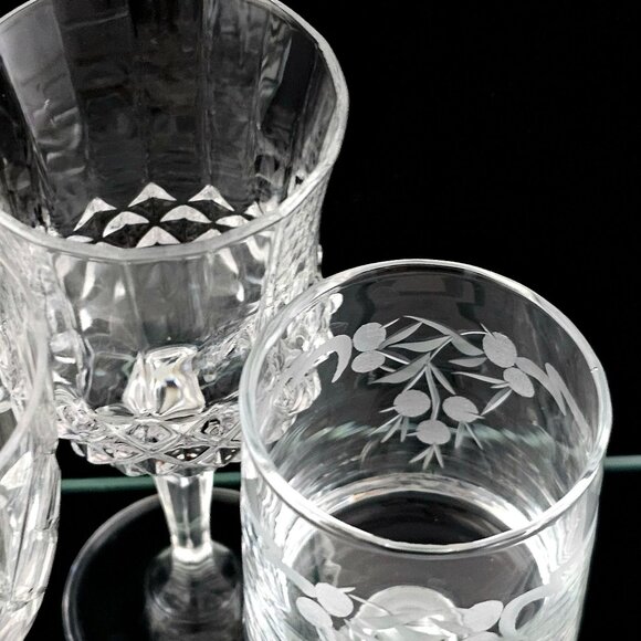 Decorative Cut Glass Liquor Cocktail Cordial Glasses (4) Collection mismatched - Picture 7 of 9